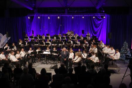STOLETJE NAVDIHA 50. božično novoletni koncert Godbe Cerknica 09 Foto Ljubo Vukelič